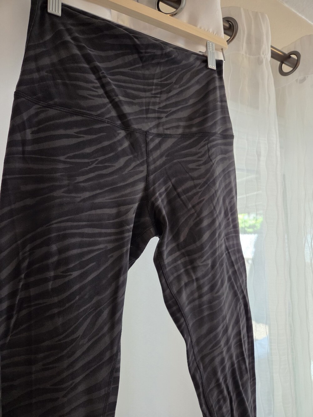 Lululemon Super High-rise Align Size 8